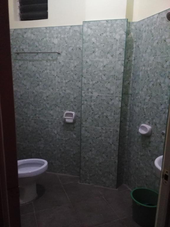 Aranas-Carillo Travellers Inn Kalibo Habitación foto